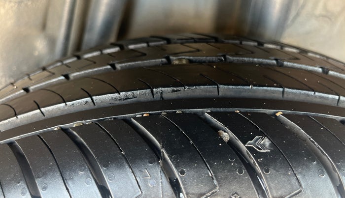 2017 Honda Jazz 1.5L I-DTEC VX, Diesel, Manual, 74,738 km, Left Rear Tyre Tread