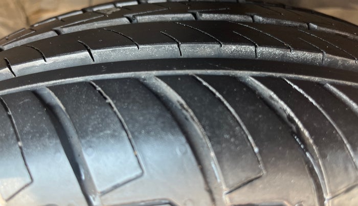 2017 Honda Jazz 1.5L I-DTEC VX, Diesel, Manual, 74,738 km, Right Front Tyre Tread