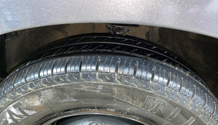 2013 Maruti Alto 800 LXI, Petrol, Manual, 40,587 km, Left Front Tyre Tread