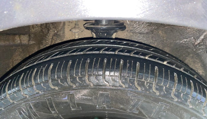 2013 Maruti Alto 800 LXI, Petrol, Manual, 40,587 km, Right Front Tyre Tread