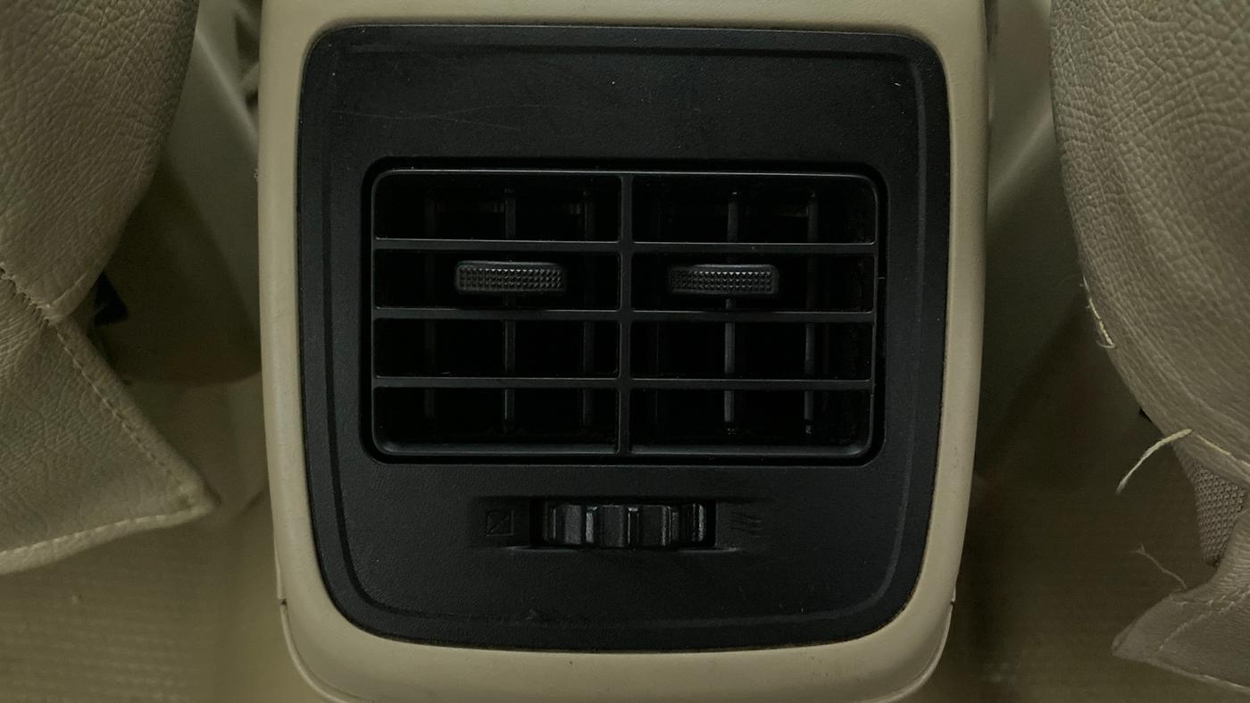 2017 Maruti Dzire VDI, Diesel, Manual, 88,493 km, Rear AC Vents