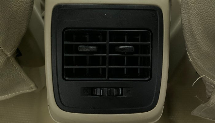 2017 Maruti Dzire VDI, Diesel, Manual, 88,493 km, Rear AC Vents