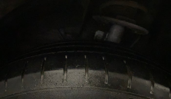 2023 Maruti Baleno  ZETA CNG 1.2L, CNG, Manual, 70,473 km, Left Front Tyre Tread