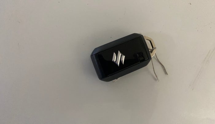 2023 Maruti Baleno  ZETA CNG 1.2L, CNG, Manual, 70,473 km, Key Close Up