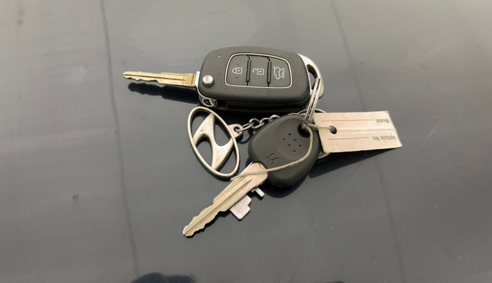 2022 Hyundai NEW I20 SPORTZ 1.2 MT, Petrol, Manual, 38,795 km, Key Close Up