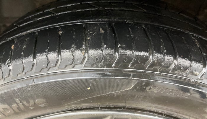 2022 Hyundai NEW I20 SPORTZ 1.2 MT, Petrol, Manual, 38,795 km, Left Front Tyre Tread