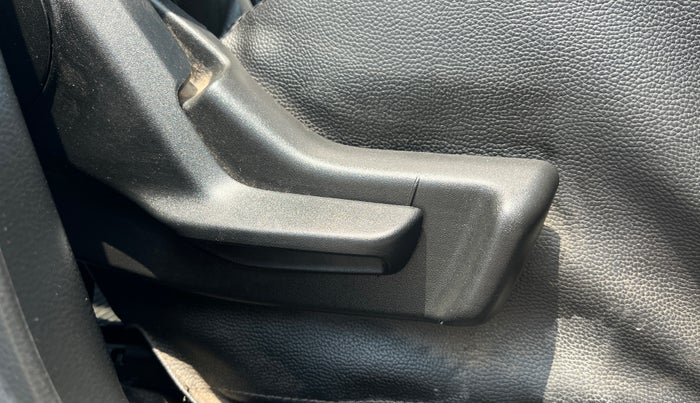 2019 Maruti IGNIS DELTA 1.2, Petrol, Manual, 41,040 km, Driver Side Adjustment Panel