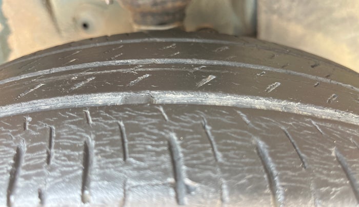 2019 Maruti IGNIS DELTA 1.2, Petrol, Manual, 41,040 km, Right Front Tyre Tread