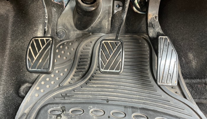 2019 Maruti IGNIS DELTA 1.2, Petrol, Manual, 41,040 km, Pedals