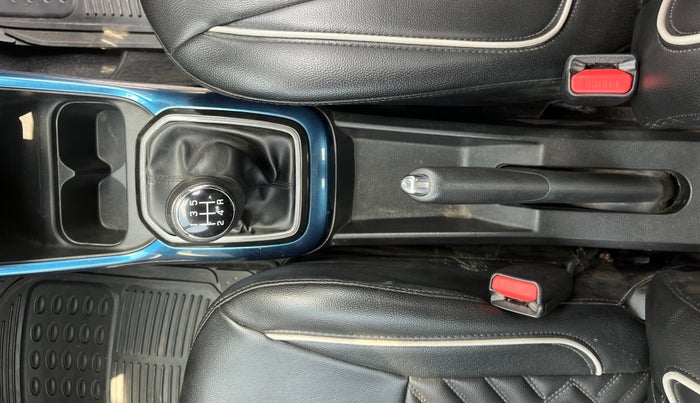 2019 Maruti IGNIS DELTA 1.2, Petrol, Manual, 41,040 km, Gear Lever