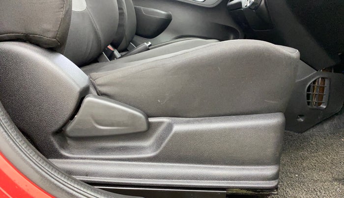 2018 Renault Kwid RXT 1.0 AMT (O), Petrol, Automatic, 5,583 km, Driver Side Adjustment Panel