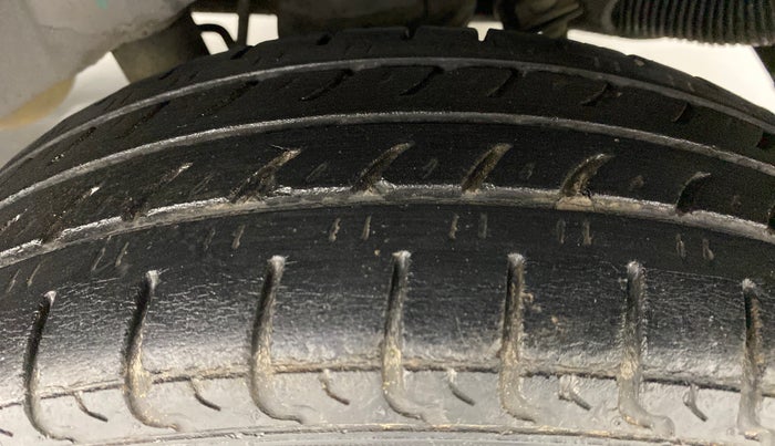 2011 Hyundai Santro Xing GL PLUS, Petrol, Manual, 79,501 km, Left Rear Tyre Tread