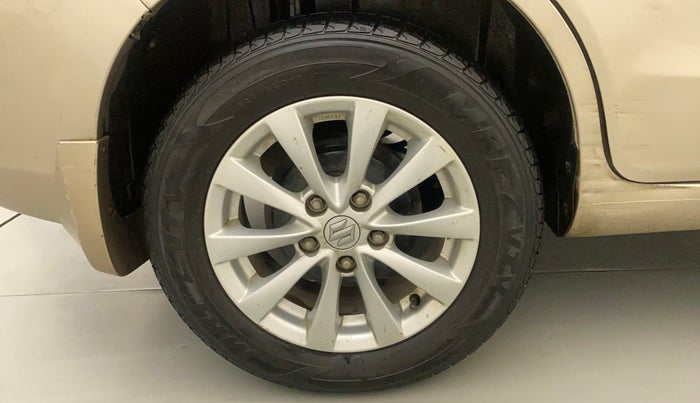 2015 Maruti Ertiga ZXI, Petrol, Manual, 48,427 km, Right Rear Wheel