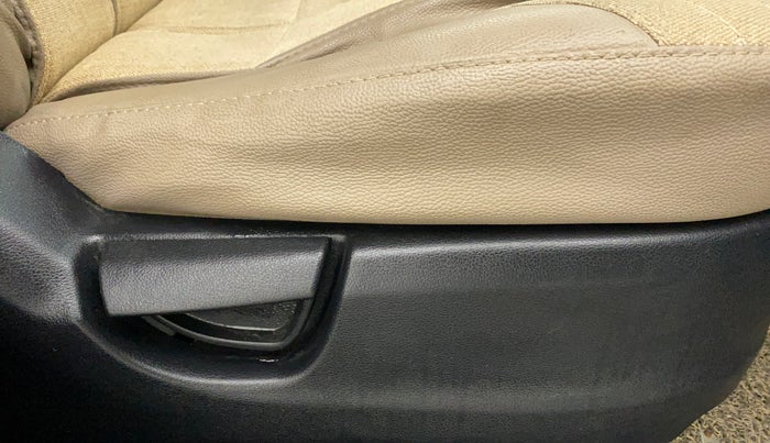 2019 Hyundai NEW SANTRO SPORTZ MT, Petrol, Manual, 41,083 km, Driver Side Adjustment Panel