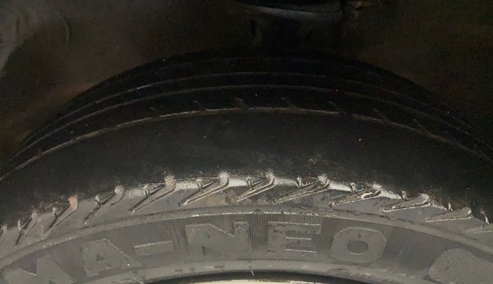 2016 Maruti Alto K10 VXI AMT, Petrol, Automatic, 67,618 km, Left Front Tyre Tread