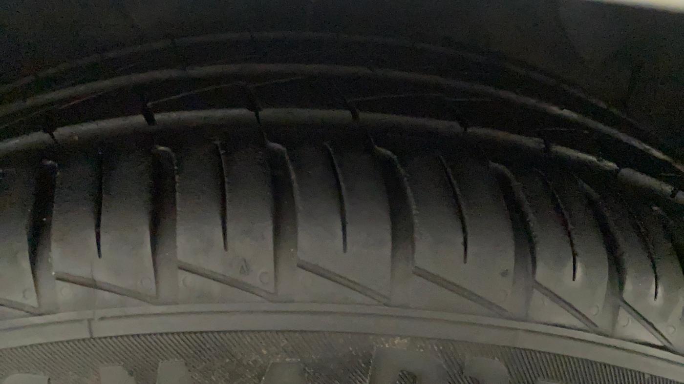 2022 Hyundai GRAND I10 NIOS SPORTZ 1.2 KAPPA VTVT CNG, CNG, Manual, 28,444 km, Right Front Tyre Tread