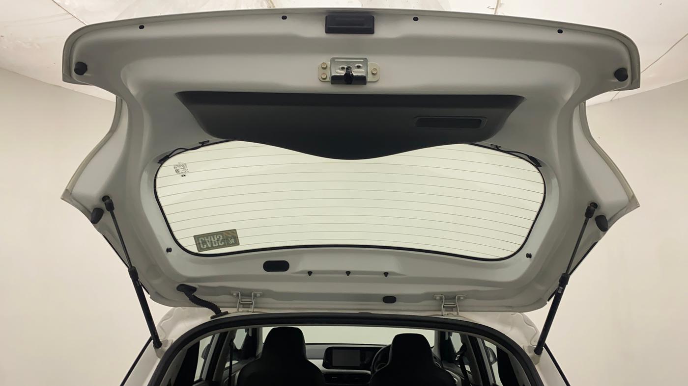 2022 Hyundai GRAND I10 NIOS SPORTZ 1.2 KAPPA VTVT CNG, CNG, Manual, 28,444 km, Boot Door Open