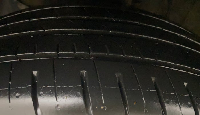 2023 Hyundai Creta S PLUS KNIGHT 1.5 PETROL, Petrol, Manual, 4,390 km, Left Front Tyre Tread