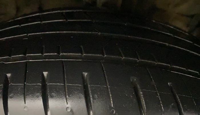 2023 Hyundai Creta S PLUS KNIGHT 1.5 PETROL, Petrol, Manual, 4,390 km, Right Front Tyre Tread