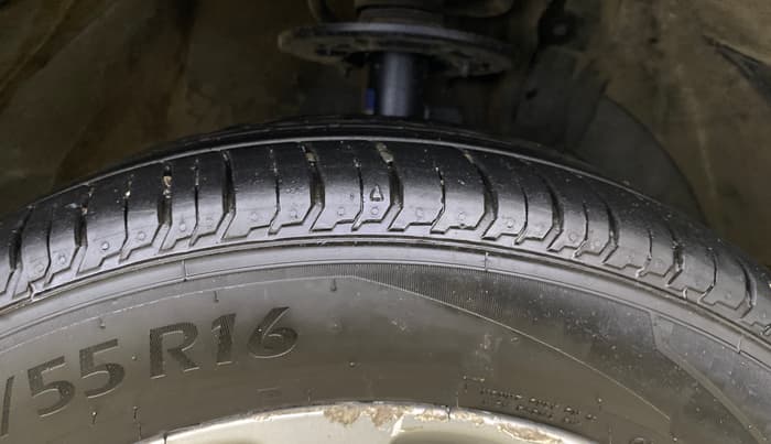 2017 Maruti Baleno ALPHA PETROL 1.2, Petrol, Manual, 72,860 km, Right Front Tyre Tread