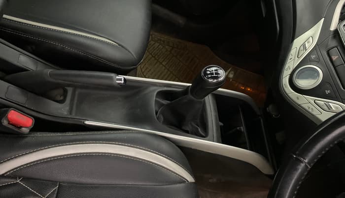 2017 Maruti Baleno ALPHA PETROL 1.2, Petrol, Manual, 72,860 km, Gear Lever