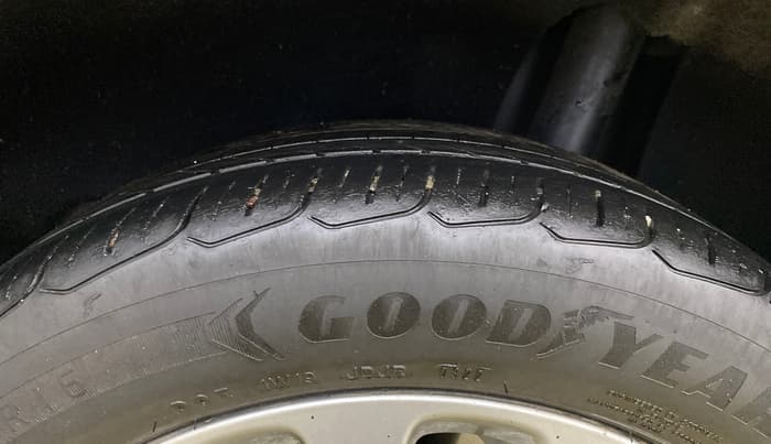 2017 Maruti Baleno ALPHA PETROL 1.2, Petrol, Manual, 72,860 km, Left Rear Tyre Tread