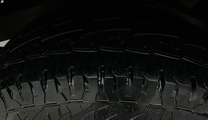 2017 Mahindra Thar CRDE 4X4 BS IV, Diesel, Manual, 19,937 km, Right Rear Tyre Tread