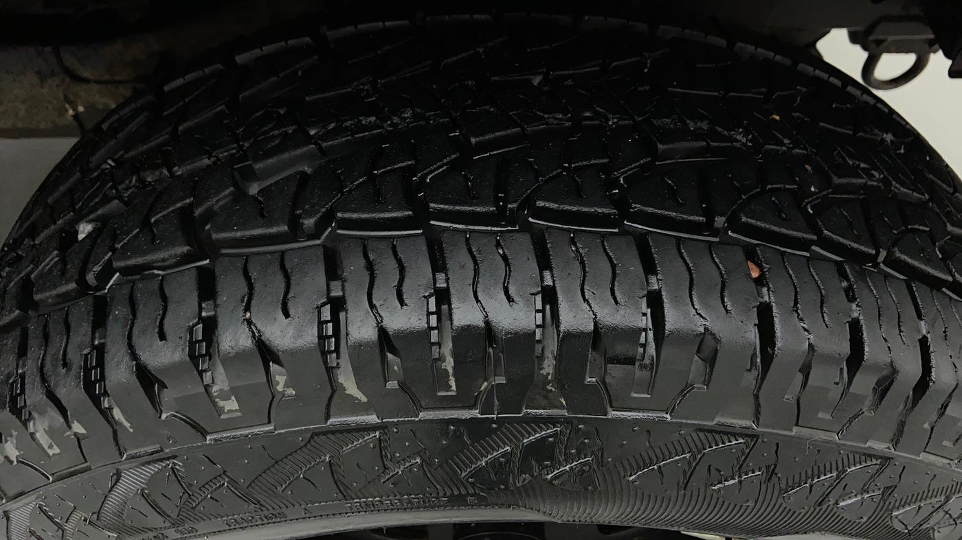 2017 Mahindra Thar CRDE 4X4 BS IV, Diesel, Manual, 19,937 km, Right Front Tyre Tread