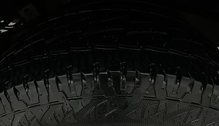 2017 Mahindra Thar CRDE 4X4 BS IV, Diesel, Manual, 19,937 km, Left Rear Tyre Tread