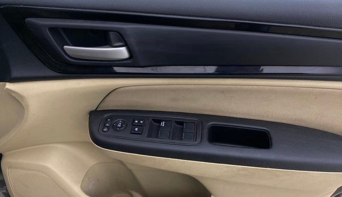 2021 Honda Amaze 1.2L I-VTEC V, Petrol, Manual, 93,905 km, Driver Side Door Panels Control