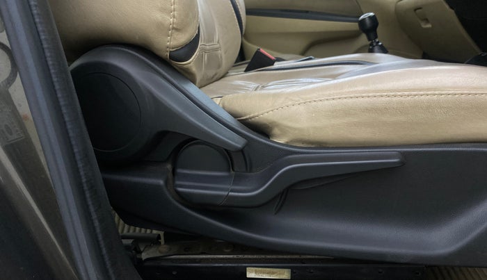 2021 Honda Amaze 1.2L I-VTEC V, Petrol, Manual, 93,905 km, Driver Side Adjustment Panel