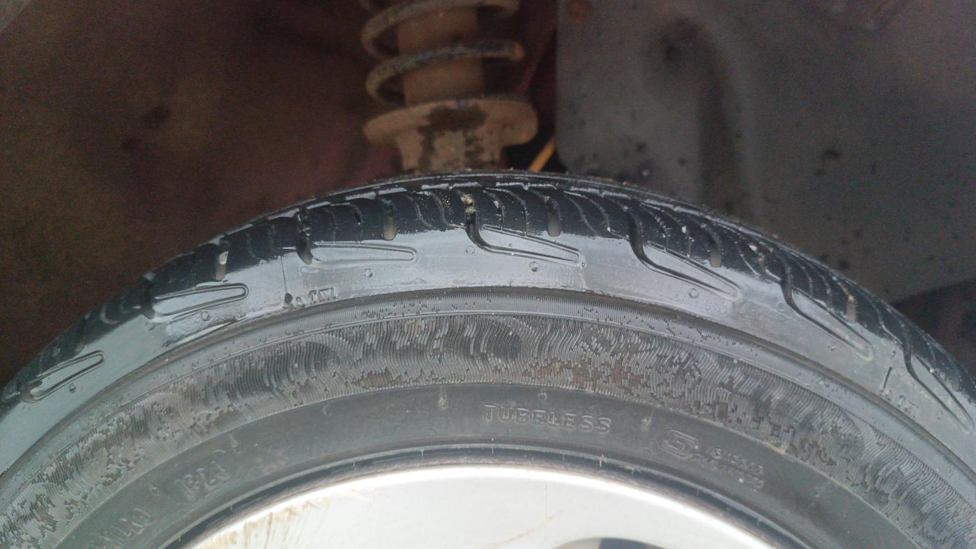 2015 Tata Nano TWIST XT, Petrol, Manual, 51,869 km, Right Front Tyre Tread