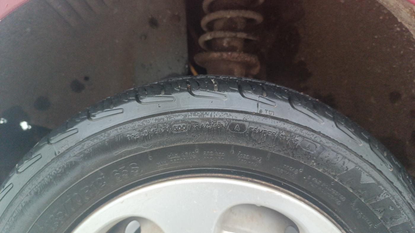 2015 Tata Nano TWIST XT, Petrol, Manual, 51,869 km, Left Front Tyre Tread