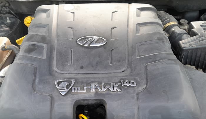 2015 Mahindra XUV500 W10, Diesel, Manual, 1,13,300 km, Engine View