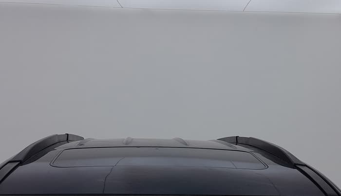 2015 Mahindra XUV500 W10, Diesel, Manual, 1,13,300 km, Moonroof/ Sunroof