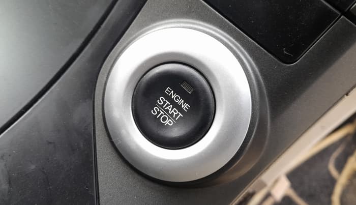 2015 Mahindra XUV500 W10, Diesel, Manual, 1,13,300 km, Keyless Start/ Stop Button
