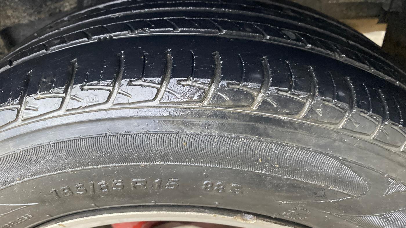 2014 Honda City 1.5L I-VTEC SV, CNG, Manual, 77,117 km, Left Rear Tyre Tread