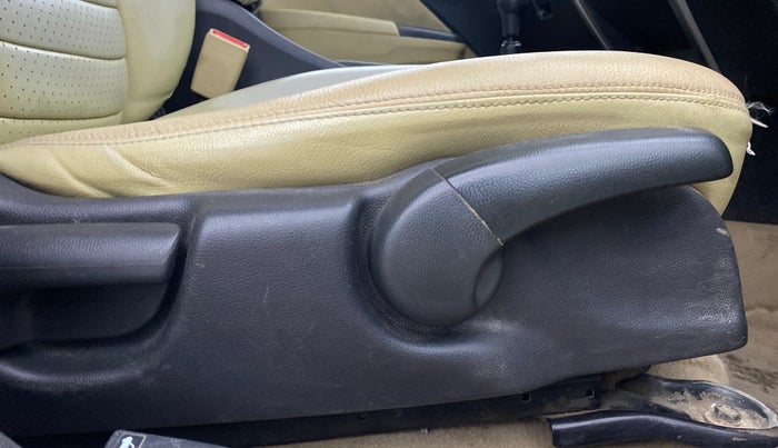 2014 Honda City 1.5L I-VTEC SV, CNG, Manual, 77,117 km, Driver Side Adjustment Panel