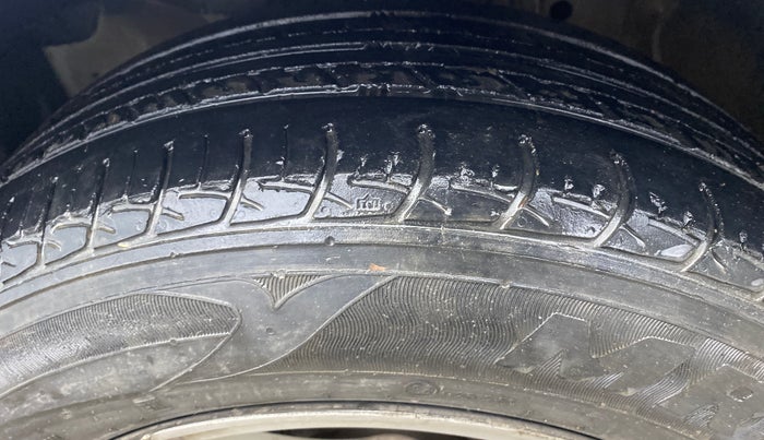 2014 Honda City 1.5L I-VTEC SV, CNG, Manual, 77,117 km, Left Front Tyre Tread