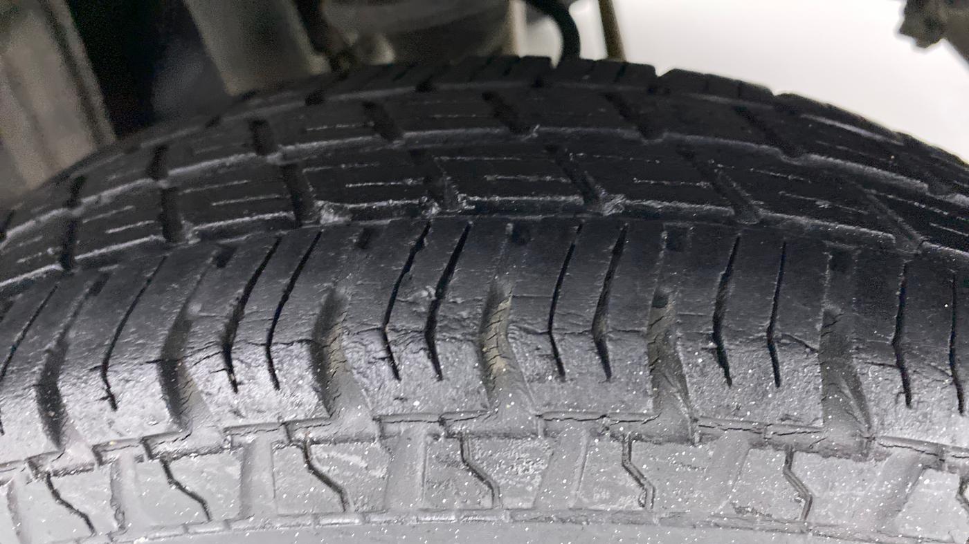2012 Maruti Alto 800 LXI, Petrol, Manual, 37,850 km, Left Rear Tyre Tread