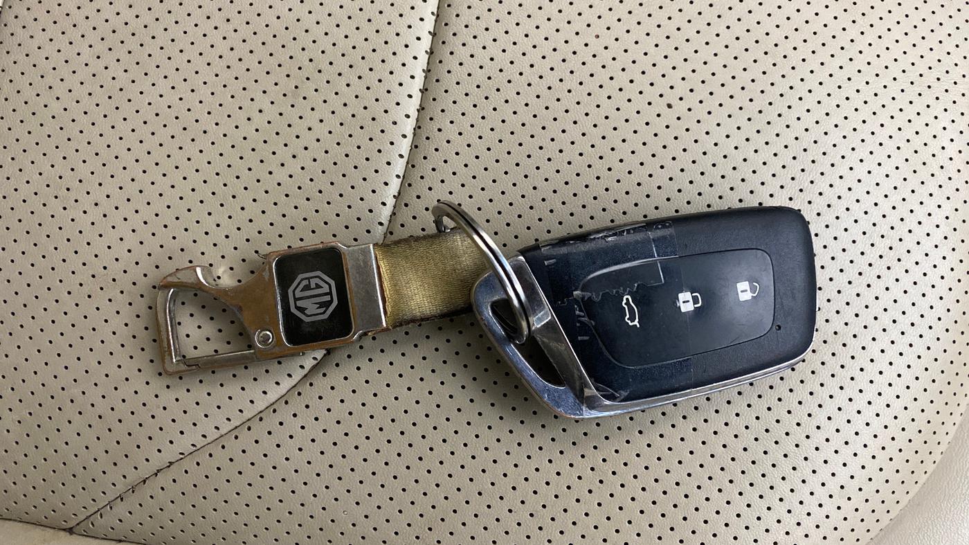 2021 MG HECTOR SHARP 2.0 DIESEL DUAL TONE, Diesel, Manual, 93,557 km, Key Close Up