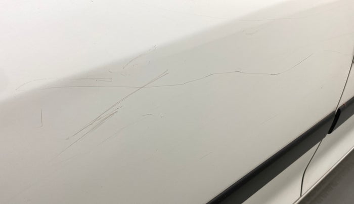 2011 Maruti Swift VDI, Diesel, Manual, 93,268 km, Right rear door - Minor scratches