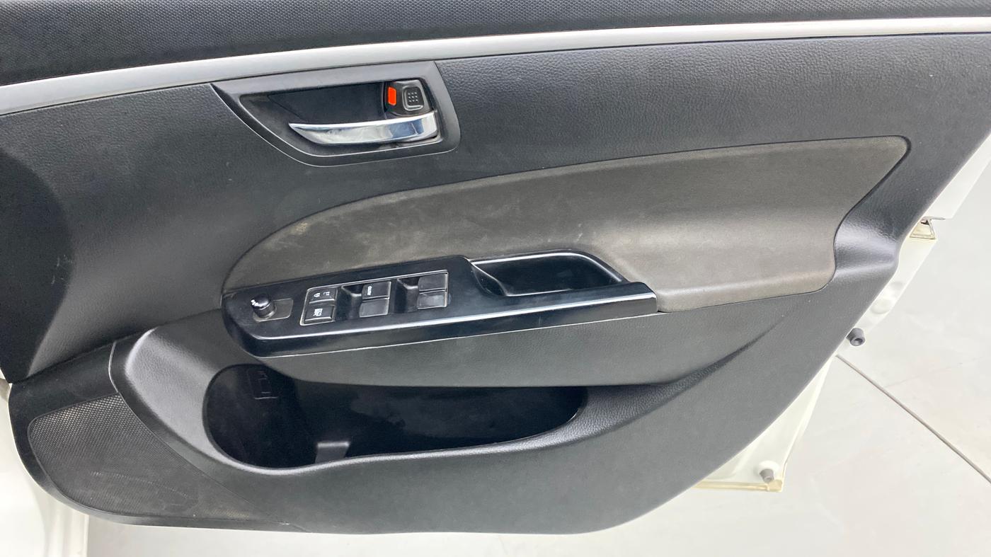 2011 Maruti Swift VDI, Diesel, Manual, 93,268 km, Driver Side Door Panels Control