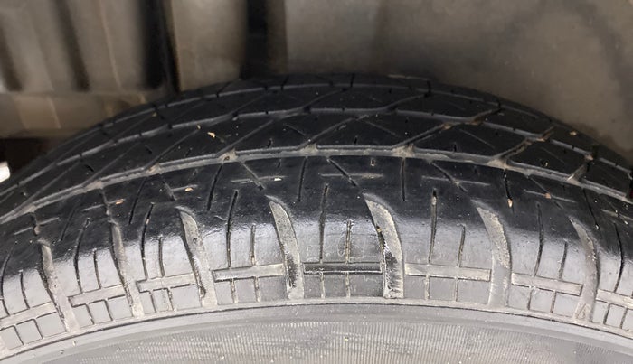 2011 Maruti Swift VDI, Diesel, Manual, 93,268 km, Right Rear Tyre Tread