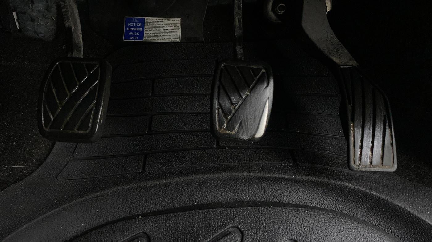 2011 Maruti Swift VDI, Diesel, Manual, 93,268 km, Pedals