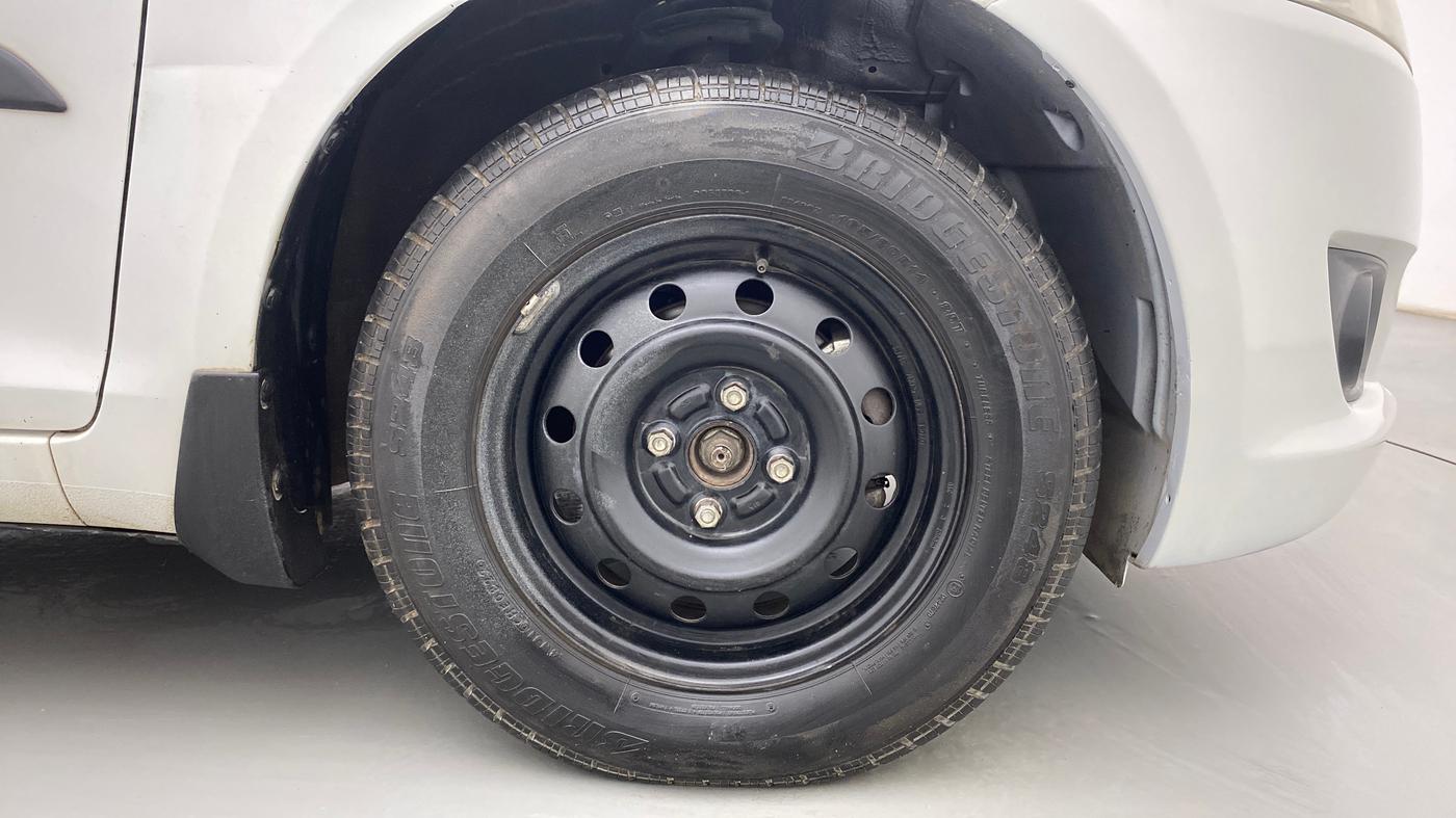 2011 Maruti Swift VDI, Diesel, Manual, 93,268 km, Right Front Wheel