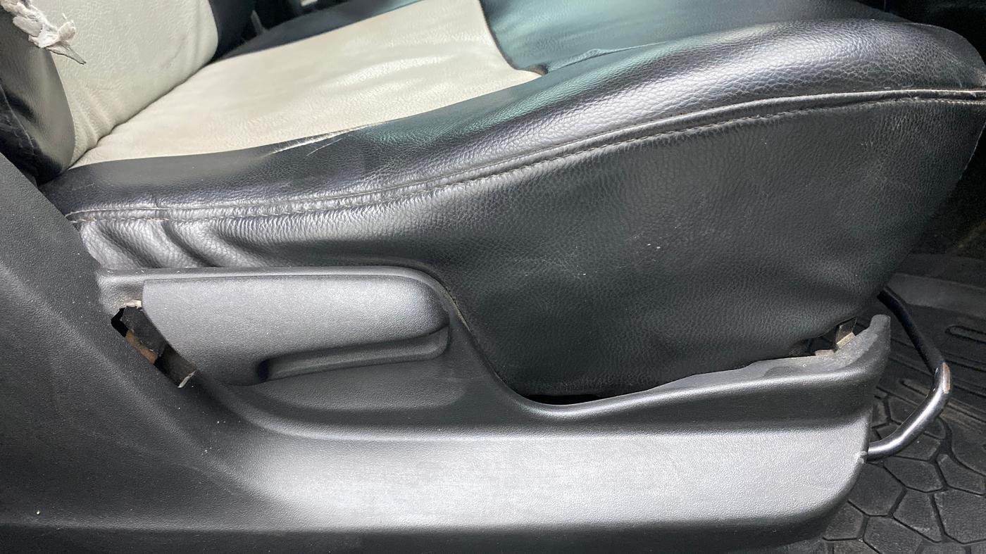 2011 Maruti Swift VDI, Diesel, Manual, 93,268 km, Driver Side Adjustment Panel