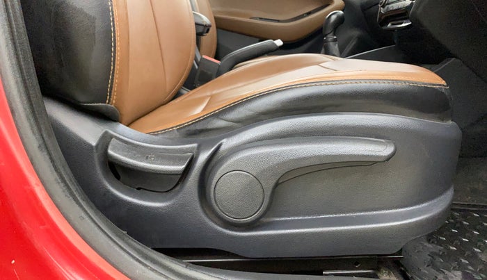 2015 Hyundai Elite i20 SPORTZ 1.2, Petrol, Manual, 51,732 km, Driver Side Adjustment Panel