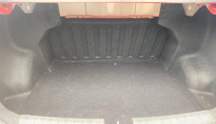 2015 Hyundai Xcent SX 1.2 (O), Petrol, Manual, 1,12,695 km, Boot Inside