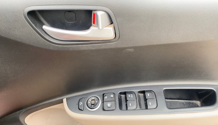 2015 Hyundai Xcent SX 1.2 (O), Petrol, Manual, 1,12,695 km, Driver Side Door Panels Control